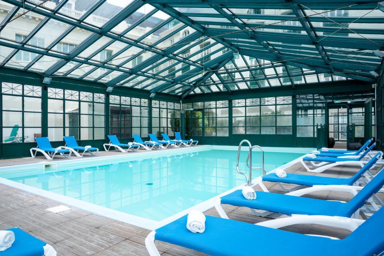 Sowell Hotels Le Beach Trouville-sur-Mer Ngoại thất bức ảnh