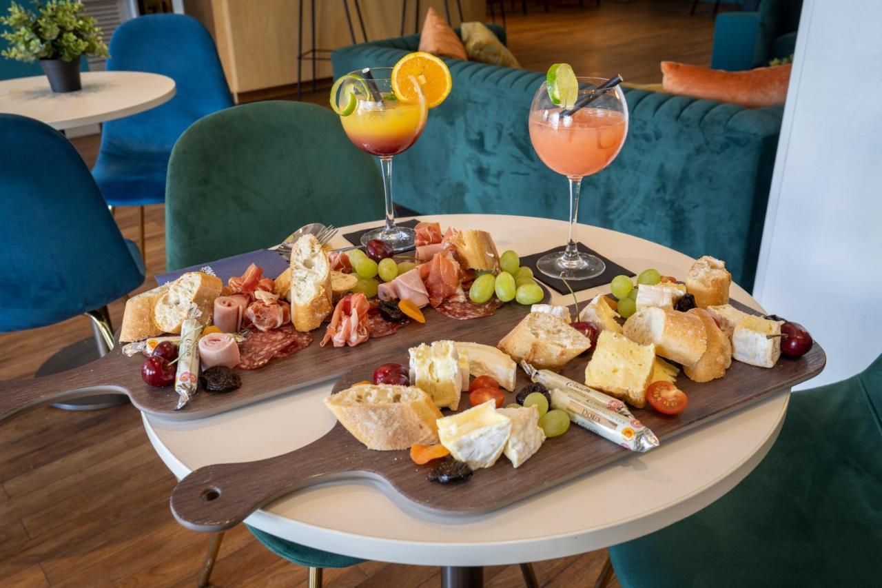 Sowell Hotels Le Beach Trouville-sur-Mer Ngoại thất bức ảnh