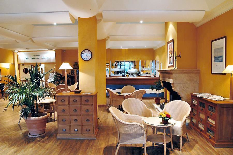 Sowell Hotels Le Beach Trouville-sur-Mer Ngoại thất bức ảnh
