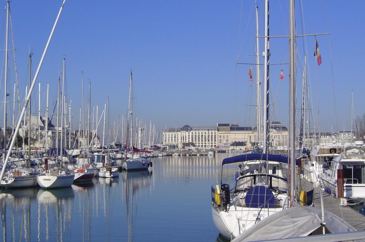 Sowell Hotels Le Beach Trouville-sur-Mer Ngoại thất bức ảnh